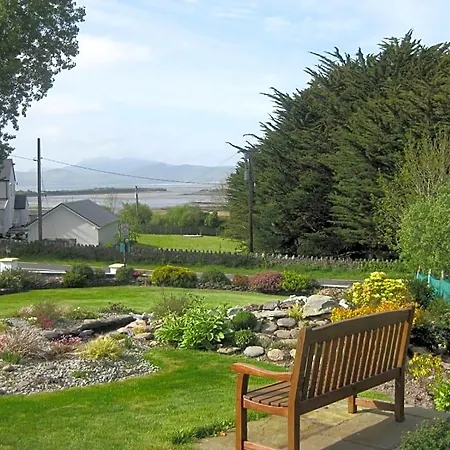 Glencurrah House Bed & Breakfast 3*