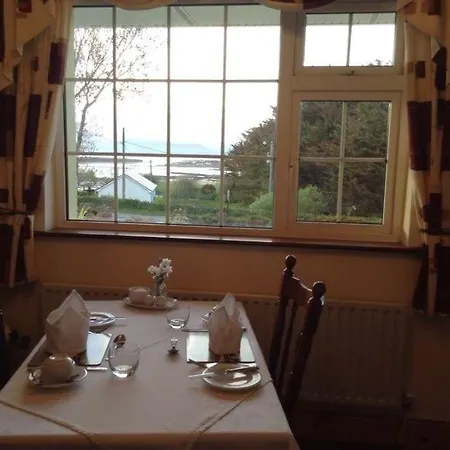 Glencurrah House Bed & Breakfast 3*
